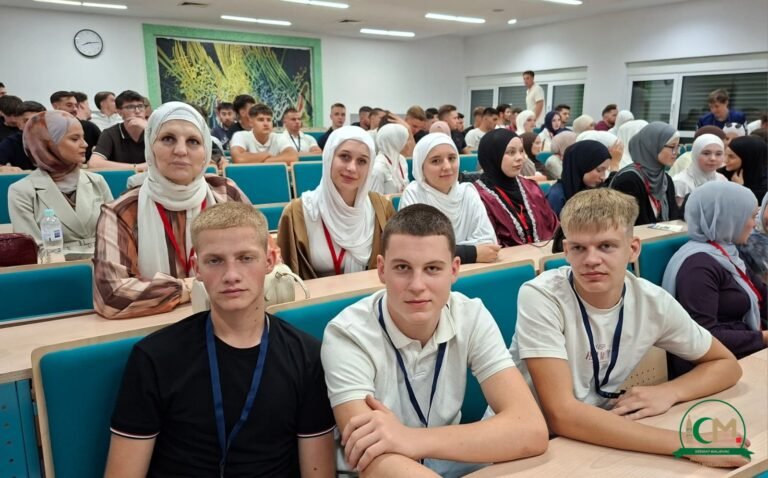 Mladi iz Maljevca u Tuzli - predstavljaju Islamsku zajednicu u Hrvatskoj