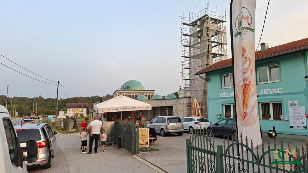 Suncobran Džemata Maljevac - vlastiti dizajn, vlastito rješenje