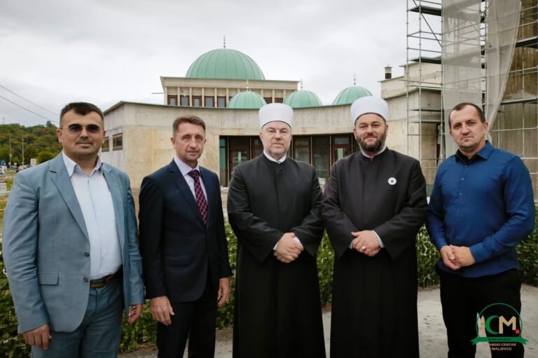 Prvi službeni posjet Rijaseta: hafiz Mensur ef. Malkić posjetio Islamski centar u Maljevcu
